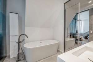 Außergewöhnliche 4-Zimmer-Penthouse-Wohnung mit zwei Terrassen in Berlin Mitte – Die vollständige Adresse der Immobilie erhältst du vom Anbieter., 10115 Mitte (Ortsteil), Berlin – Vorschaubild 14