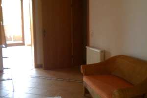 Ansprechende 4-Zimmer-Wohnung mit gehobener Innenausstattung mit Balkon in Münster – Südendstraße 13, 86692 Münster – Vorschaubild 4