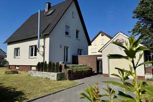 Ruhig & Zentral – Angenehmes Wohnen in Rödinghausen! – Die vollständige Adresse der Immobilie erhältst du vom Anbieter., 32289 Rödinghausen – Vorschaubild 2