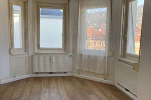 Hell & geräumig: Ihre neue 4-Zimmer-Altbau-Wohnung! – Böheimstraße 105, 70199 Heslach, Stuttgart – Vorschaubild 2