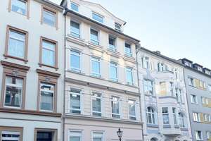 Freie 2-Zimmer-Hochparterre-Wohnung mit Balkon und Carport in Düsseldorf Unterbilk – Die vollständige Adresse der Immobilie erhältst du vom Anbieter., 40219 Unterbilk, Düsseldorf – Vorschaubild 2
