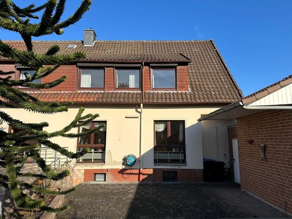 Immobilie in Sehnde - Renovierungsobjekt mit großem Potential in Sehnde

 - Bild 2