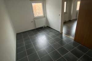 Geräumige und sanierte 2-Zimmer-Wohnung mit Balkon und Einbauküche in Reutlingen – Lindachstraße 26, 72764 Reutlingen-Mitte, Reutlingen – Vorschaubild 4