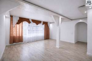 Attraktive Maisonette-Wohnung mit 4 Zimmern & 2 Bädern in Gelsenkirchen – Die vollständige Adresse der Immobilie erhältst du vom Anbieter., 45881 Schalke, Gelsenkirchen – Vorschaubild 3