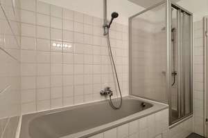 Idyllisch gelegene Stadtvilla - Wohnen über 2 Etagen und großem Garten – Spanische Allee 111A, 14129 Nikolassee, Berlin – Vorschaubild 12