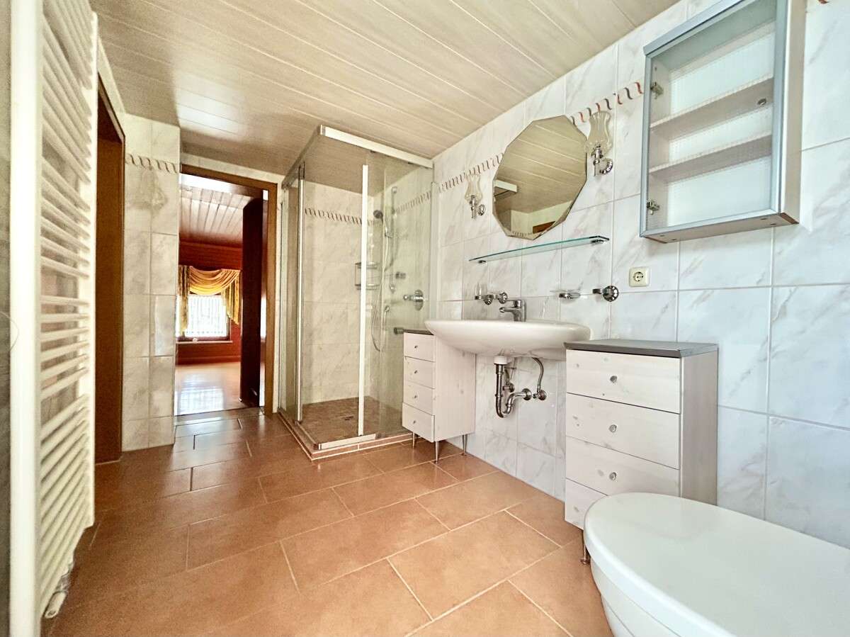 Immobilie in Atzelgift - **Großzügiges Wohnhaus mit traumhaftem Areal in Atzelgift** - Bild 8