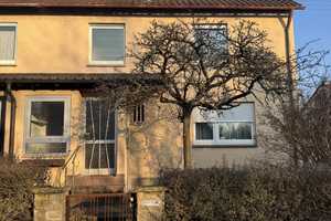Schöne Doppelhaushälfte in Freiberg am Neckar – Ludwigsburg (Kreis) – Vorschaubild 1