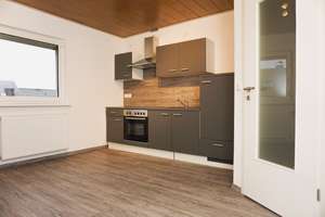 Schönes 5-Zimmer-Haus in Wetzlar-Dutenhofen - WG geeignet – Wetzlarer Straße 24, 35582 Wetzlar – Vorschaubild 5