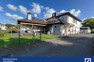 !!!Großzügiges Zweifamilienhaus mit ausgebautem Dachgeschoss!!! – Die vollständige Adresse der Immobilie erhältst du vom Anbieter., 63683 Ortenberg – Vorschaubild 1