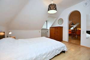 Wunderschöne, modern möblierte Dachgeschosswohnung in Stuttgart Ost – Die vollständige Adresse der Immobilie erhältst du vom Anbieter., 70186 Gaisburg, Stuttgart – Vorschaubild 9