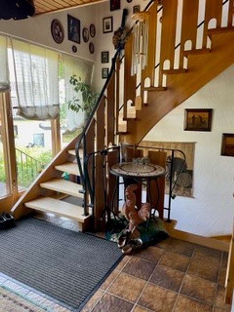 Immobilie in Laichingen - Ruhig gelegenes Einfamilienhaus in attraktiver Ortsrandlage von Laichingen - Bild 2