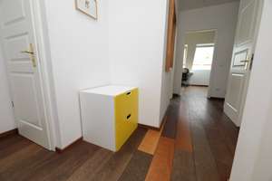 PENTHOUSE MIT GROSSER TERRASSE - AUFZUG & PARKETT - URBANER LIFESTYLE  IM SIMON DACH KIEZ – Simon-Dach-Str. 14, 10245 Friedrichshain, Berlin – Vorschaubild 2