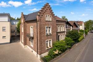 MANNELLA *Mehrgenerationenwohnen für Ihre Familie!* 3-Parteienhaus im Zentrum von Hennef! – Die vollständige Adresse der Immobilie erhältst du vom Anbieter., 53773 Hennef (Sieg) – Vorschaubild 2