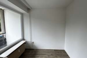 Geräumige Wohnung zu vermieten 1 ganzes + 2 halbe Zimmer – Fuhlsbüttler Str. 607, 22337 Ohlsdorf, Hamburg – Vorschaubild 5