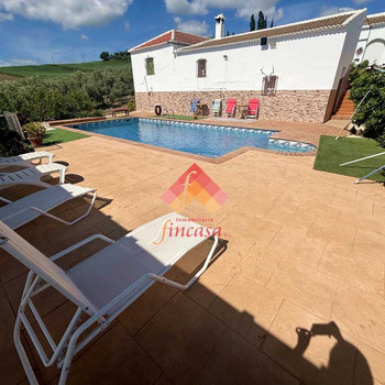 WUNDERVOLLA FINCA IN RONDA LA VIEJA MIT TOURISTISCHER LIZENZ