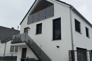 3,5-Zimmer-Wohnung mit Balkon mit einzigartigem Ausblick – Ingolstadt Süd