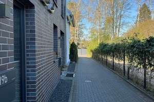 KAUFPREISREDUZIERUNG Stadthaus mit Garten im Herzen von Sasel & in direkter Nähe zum Alsterlauf – Die vollständige Adresse der Immobilie erhältst du vom Anbieter., 22395 Sasel, Hamburg – Vorschaubild 20