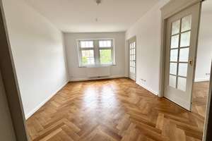 Erstbezug nach hochwertiger Sanierung – Stilvolle 4-Zimmer-Altbauwohnung mit Wintergarten, Balkon &  – Geschwister-Scholl-Straße 2, 4205 Miltitz, Leipzig – Vorschaubild 4