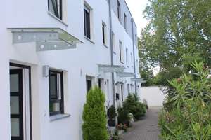 Neuwertiges Reihenmittelhaus in Rastatt/ E-Ladestation, 32A, zu Fuß zum Daimler, Miele  Designküche – Die vollständige Adresse der Immobilie erhältst du vom Anbieter., 76437 Rastatt – Vorschaubild 2