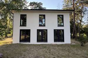 Exklusive Stadtvilla mit Design-Kragarmtreppe – stilvoll wohnen und individuell gestalten – Die vollständige Adresse der Immobilie erhältst du vom Anbieter., 15827 Blankenfelde-Mahlow – Vorschaubild 4
