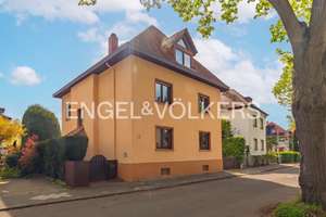 RESERVIERT - Feudenheim: Freistehend. Vielseitig. Besonders. Maisonette-Wohnen mit Einliegeroptio...