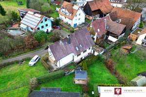 Leben in der Idylle!
Gepflegtes Einfamilienhaus mit Garage und sensationellem Garten in Rudersberg- – Die vollständige Adresse der Immobilie erhältst du vom Anbieter., 73635 Rudersberg – Vorschaubild 2