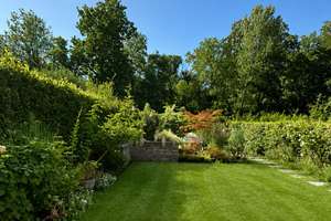 Exklusive Gartenwohnung im Schlosspark FFM Nieder-Erlenbach *idyllisch*komfortabel*vom Eigentümer* – 60437 Nieder-Erlenbach, Frankfurt am Main – Vorschaubild 16