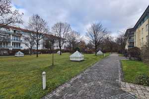 FREI ZUM BEZUG: lichtdurchflutet, sonnig, ruhig: 3-Zi-Wohg, S-W.-Balkon Moos.. - prov.frei – Bautzener Str. 28, 80997 München – Vorschaubild 3