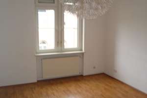 Alltagstaugliche 3 Zimmer in Wiesbaden-Biebrich – Rathausstraße 75, 65203 Biebrich, Wiesbaden – Vorschaubild 6