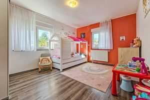 Attraktives Zweigenerationshaus mit Garten, Garage und Stellplätzen – provisionsfrei – Böblingen (Kreis) – Vorschaubild 6