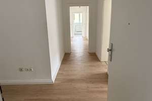 Neue Wohngemeinschaft? Helle 4-Zimmer-Wohnung mit Balkon in Trier