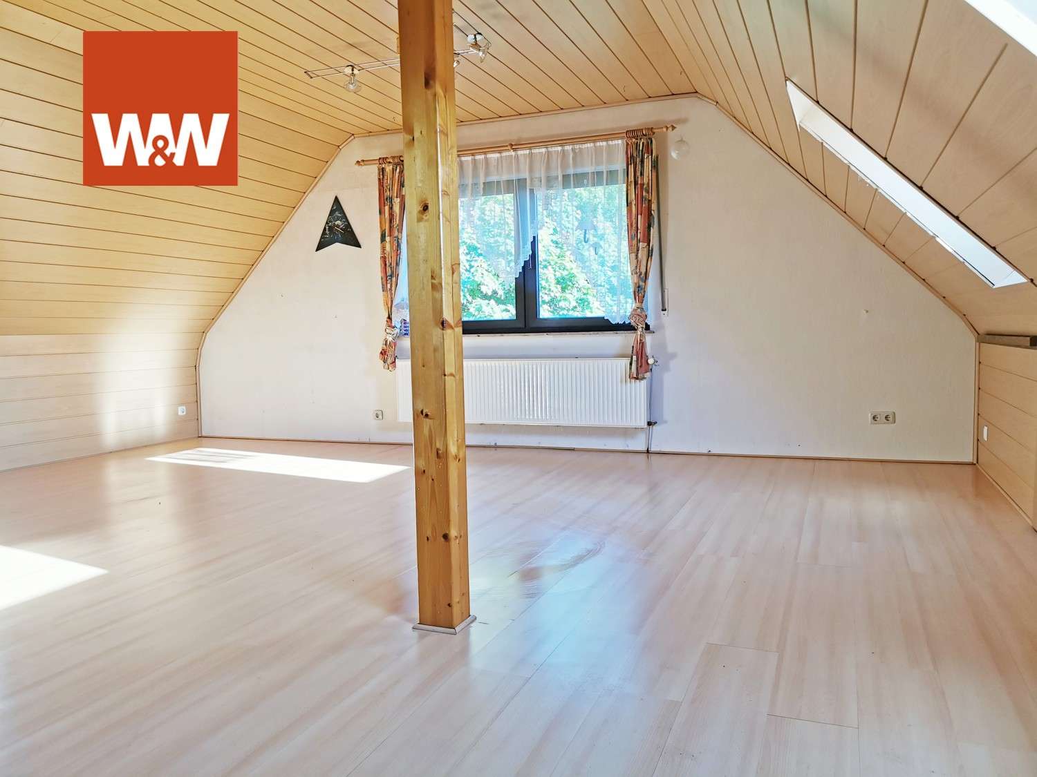 Immobilie in Wilnsdorf - ***Ein/Zweifamilienhaus in ruhiger Naturlage mit herrlicher Aussicht!*** - Bild 3