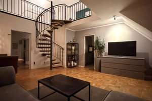 Wohnen mit Charakter: 3-Zimmer-Wohnung in Düsseldorf-Lörick