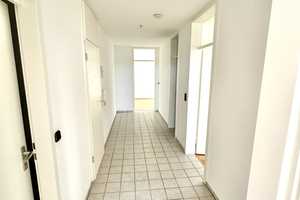 Penthouse-Feeling: 3-Zimmer-Whg im 7. Stock mit Balkon & Alpenblick – Augsburg – Vorschaubild 15