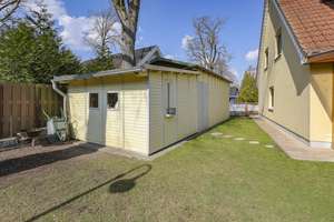 Reihenendhaus in Zeesen | wassernah | 100 m² Wfl. |
4 Zimmer | 335 m² Grdst. | Carport | ruhige Lag – Die vollständige Adresse der Immobilie erhältst du vom Anbieter., 15711 Königs Wusterhausen – Vorschaubild 13