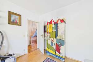 Wohntraum mit Weitblick: Exklusives Familiendomizil mit Einliegerwohnung in Ebersberger Hanglage – An der Weinleite 5, 85560 Ebersberg – Vorschaubild 16