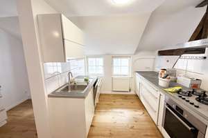 S-MITTE: Modernisierte Dachgeschoss-Wohnung in begehrter Lage – Die vollständige Adresse der Immobilie erhältst du vom Anbieter., 70182 Heusteigviertel, Stuttgart – Vorschaubild 10