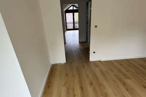 Frisch saniertes Reiheneckhaus m. 6 Zimmern, Balkonen, Terrasse u. Garten, TG-Stellplatz – Die vollständige Adresse der Immobilie erhältst du vom Anbieter., 40625 Gerresheim, Düsseldorf – Vorschaubild 9