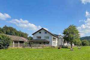Hochwertiges, neu renoviertes Mehrfamilienhaus mit 5 Wohneinheiten – Die vollständige Adresse der Immobilie erhältst du vom Anbieter., 54570 Densborn – Vorschaubild 1