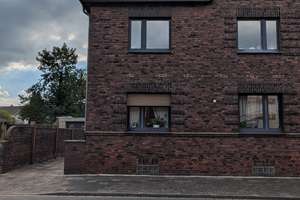 Sehr gepflegtes Mehrfamilienhaus in Duisburg-Hochheide – Die vollständige Adresse der Immobilie erhältst du vom Anbieter., 47198 Hochheide, Duisburg – Vorschaubild 2