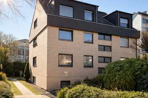 3 bis 4 Zimmer Wohnung mit Südbalkon in Essen Rüttenscheid