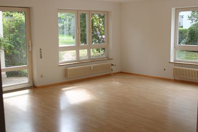 Helle 4 Zimmer Erdgeschosswohnung