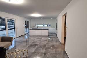 - Erstbezug - Exclusivität und Moderne in Vollendung – Lichtdurchflutetes EFH sucht seines Gleichen – Die vollständige Adresse der Immobilie erhältst du vom Anbieter., 78250 Tengen – Vorschaubild 2