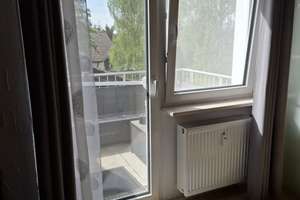 Gepflegte 3-Zimmer-Dachgeschosswohnung mit EBK in Ingolstadt/Knoglersfreude – Die vollständige Adresse der Immobilie erhältst du vom Anbieter., 85051 Südwest, Ingolstadt – Vorschaubild 3