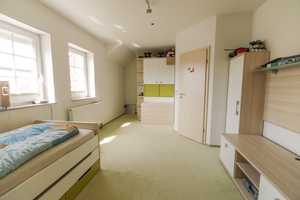 Repräsentatives Anwesen 753 qm mit Wohnhaus und Einliegerwohnung 284 qm + Büro und Lagerhalle 469 qm – Bad Dürkheim (Kreis) – Vorschaubild 48