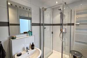 Exklusive 2-Zimmer-Wohnung mit geh. Innenausstattung, Garage, Balkon, Kamin & EBK – Rathausstraße 18, 41061 Gladbach, Mönchengladbach – Vorschaubild 12