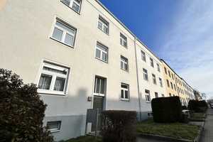 ***Frisch Modernisierte Oase mit Balkon und viel Grün – charmante 3-Raum-Wohnung wartet auf Sie*** – Charlottenstraße 67, 9126 Chemnitz – Vorschaubild 2