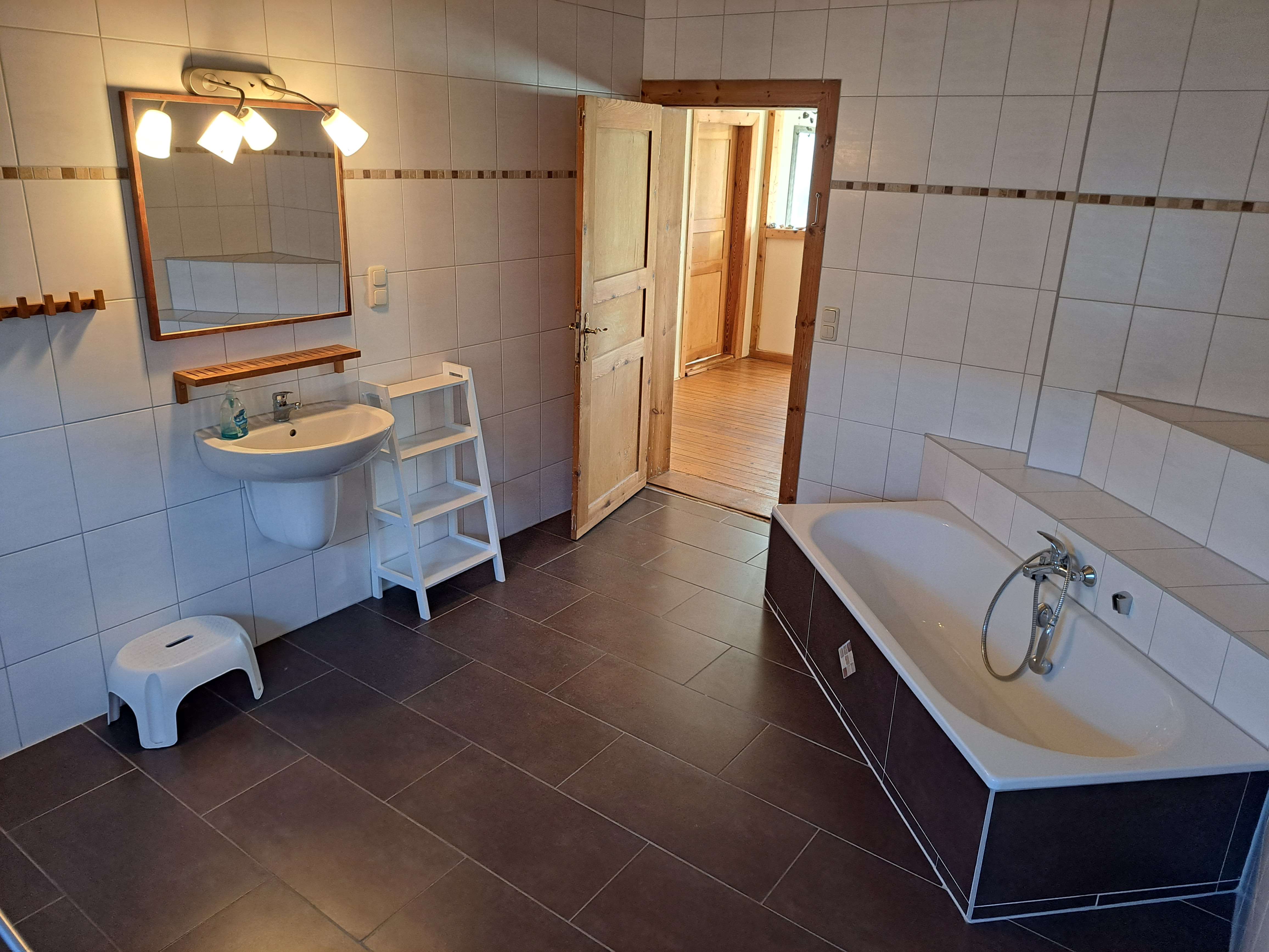 Immobilie in Glowe - Zweifamilienhaus - 300 m zum Strand, beide WE frei verfügbar - Bild 12