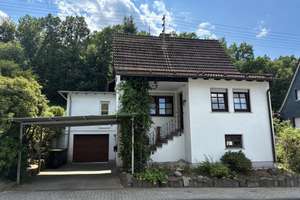Modernes Wohnen in Siegen-Geisweid: Top- Grundstück mit Weitblick, 2 Garagen & Carport. – Die vollständige Adresse der Immobilie erhältst du vom Anbieter., 57078 Geisweid, Siegen – Vorschaubild 2