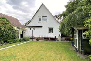 VERKAUFT - Einfamilienhaus mit Charme und großem Garten – Die vollständige Adresse der Immobilie erhältst du vom Anbieter., 22880 Wedel – Vorschaubild 2
